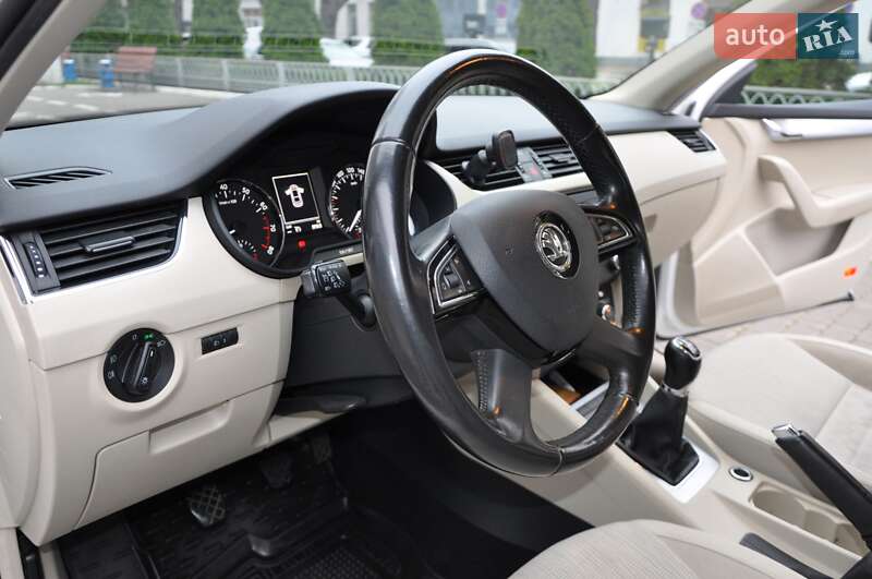 Лифтбек Skoda Octavia 2013 в Одессе