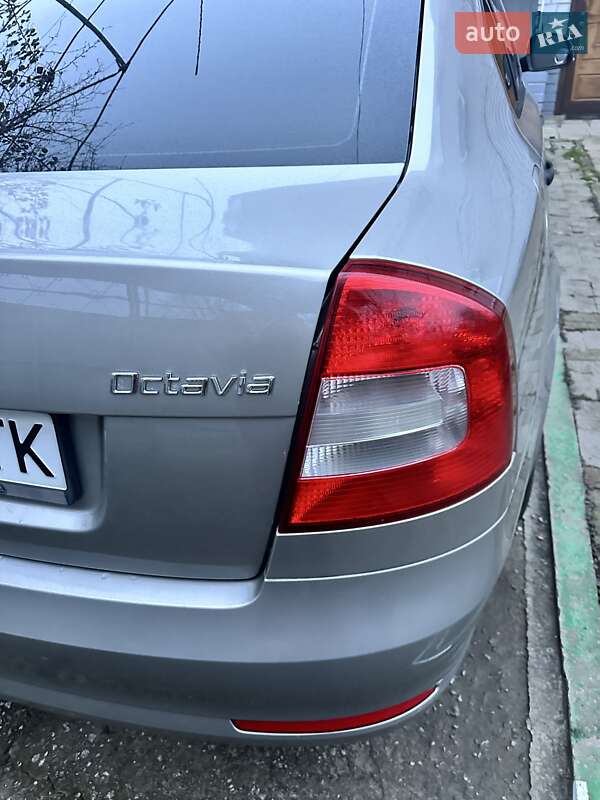 Ліфтбек Skoda Octavia 2009 в Дніпрі