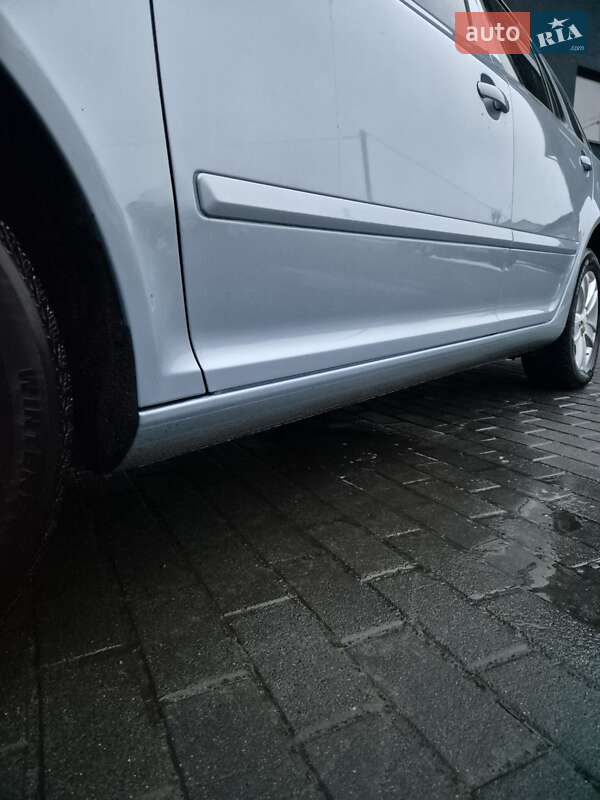 Универсал Skoda Octavia 2010 в Киверцах