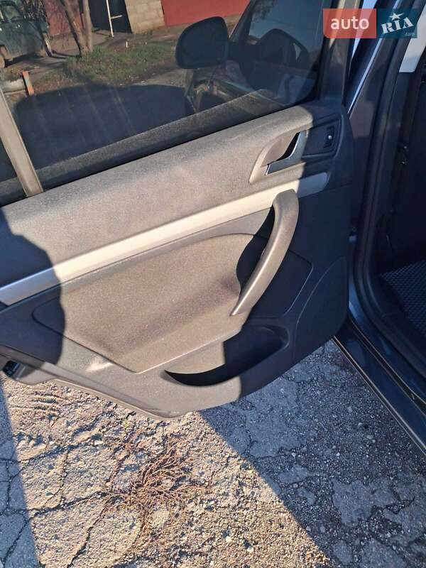 Лифтбек Skoda Octavia 2009 в Кривом Роге