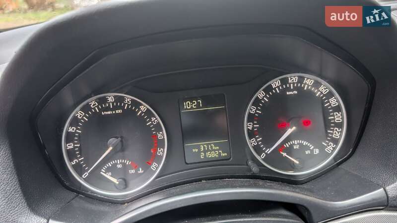 Универсал Skoda Octavia 2012 в Вижнице