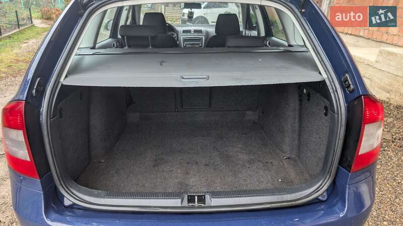 Универсал Skoda Octavia 2012 в Вижнице