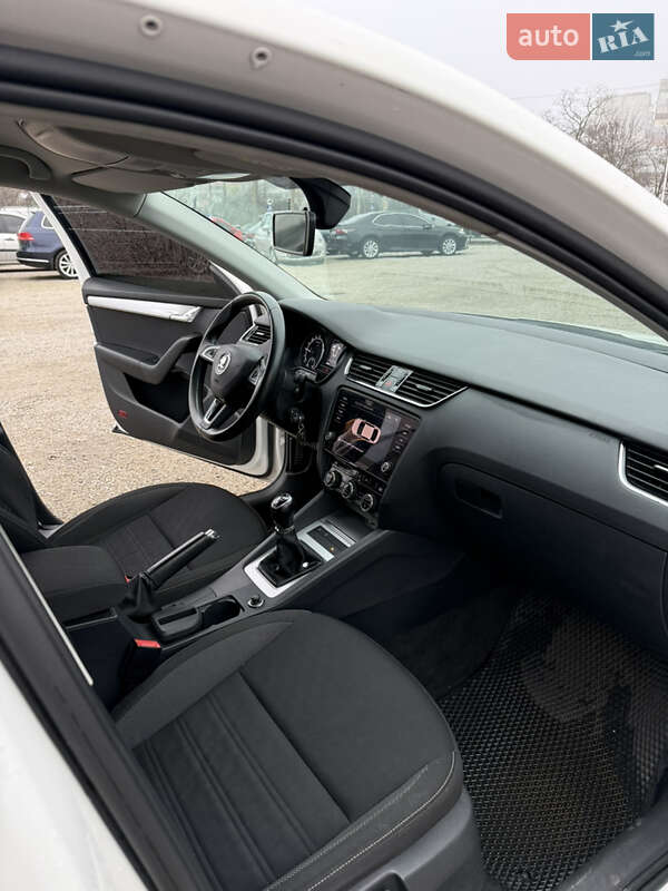 Лифтбек Skoda Octavia 2019 в Кропивницком