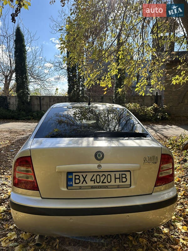 Лифтбек Skoda Octavia 2003 в Хмельницком