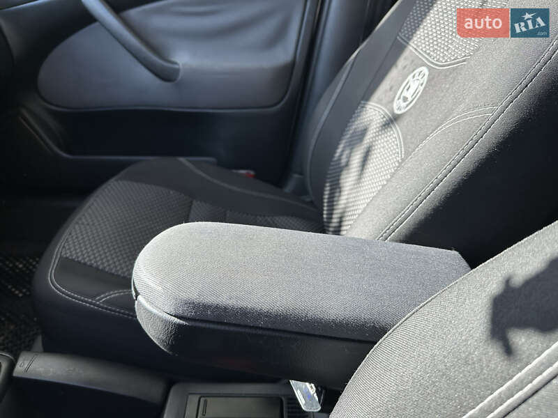 Лифтбек Skoda Octavia 2003 в Хмельницком