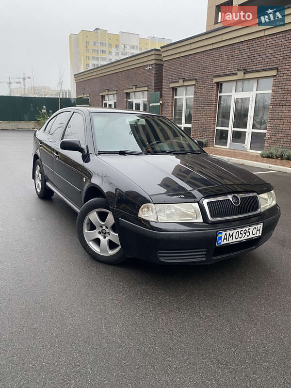 Лифтбек Skoda Octavia 2005 в Вишневом фото 6 Лифтбек Skoda Octavia 2005 в Вишневом