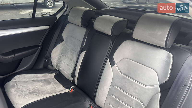 Лифтбек Skoda Octavia 2014 в Черновцах