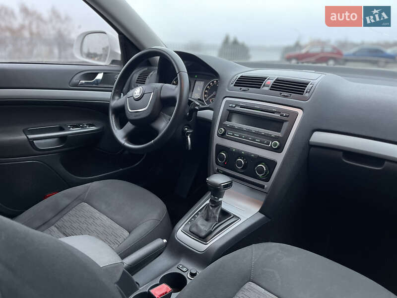 Лифтбек Skoda Octavia 2012 в Днепре