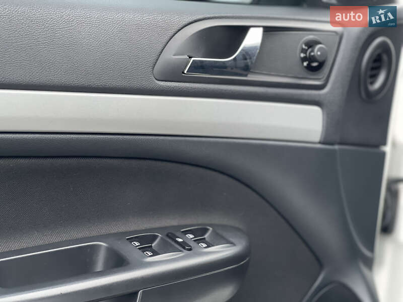 Лифтбек Skoda Octavia 2012 в Днепре