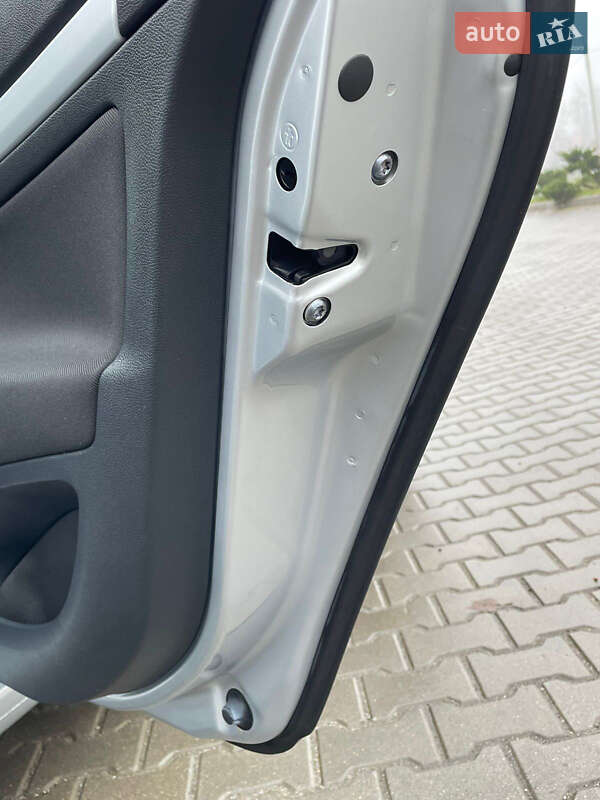 Универсал Skoda Octavia 2010 в Виннице