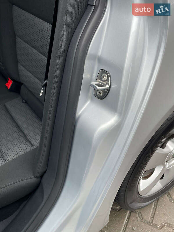 Универсал Skoda Octavia 2010 в Виннице