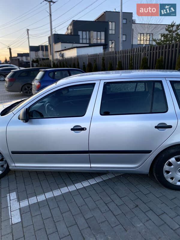 Універсал Skoda Octavia 2011 в Тернополі