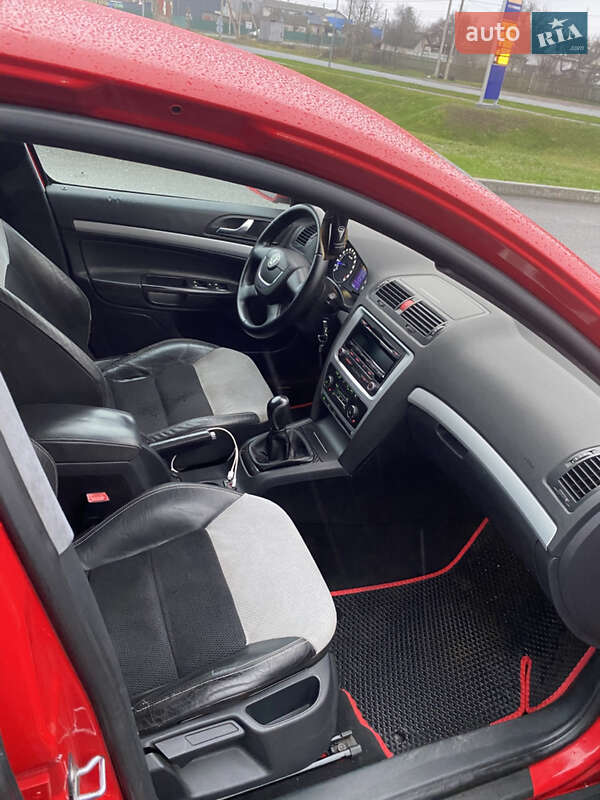 Лифтбек Skoda Octavia 2008 в Смеле