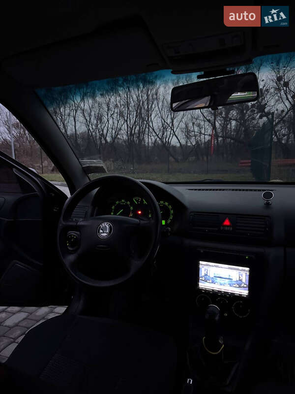 Лифтбек Skoda Octavia 2008 в Шептицькому