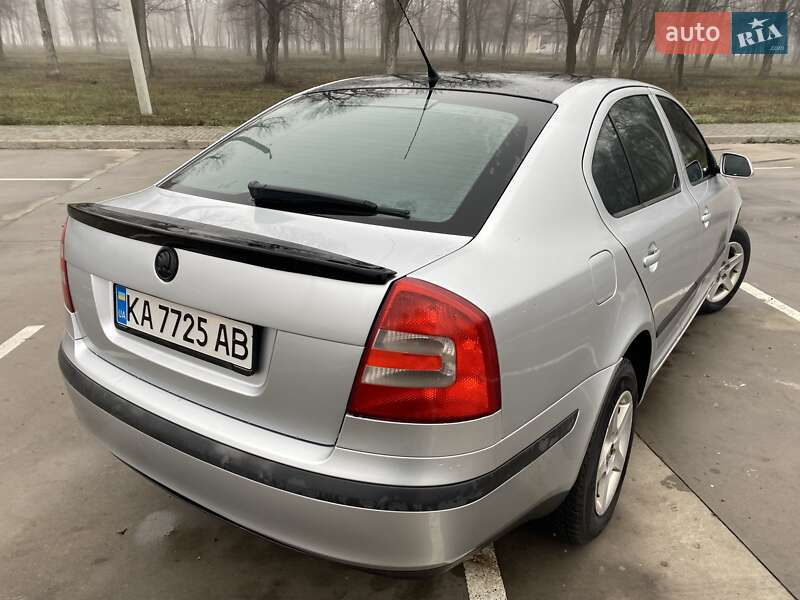 Лифтбек Skoda Octavia 2008 в Днепре