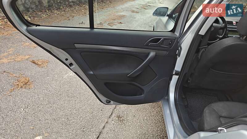 Лифтбек Skoda Octavia 2008 в Днепре