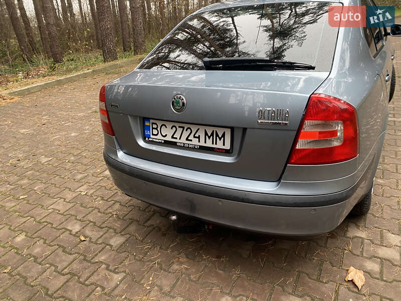 Лифтбек Skoda Octavia 2006 в Новояворовске