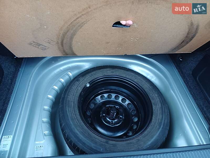 Универсал Skoda Octavia 2015 в Тростянце