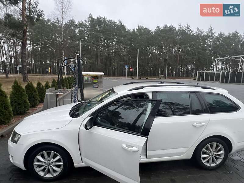 Универсал Skoda Octavia 2015 в Маневичах