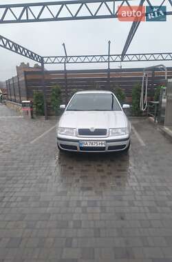 Лифтбек Skoda Octavia 2006 в Новоукраинке