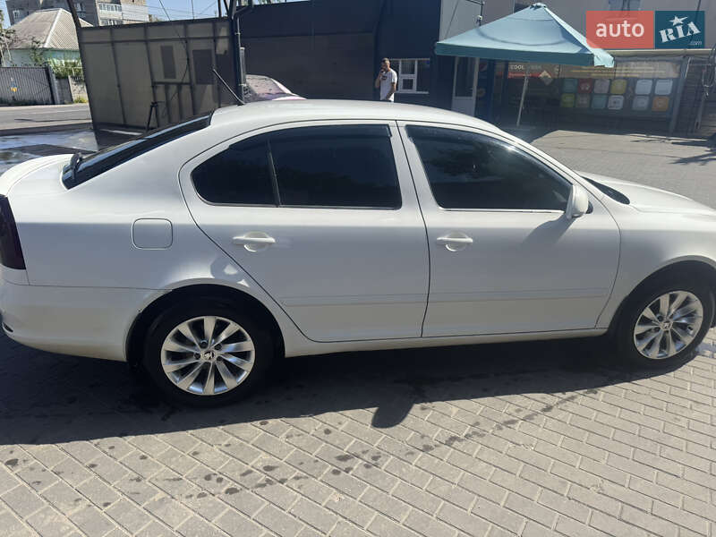 Лифтбек Skoda Octavia 2012 в Днепре фото 2 Лифтбек Skoda Octavia 2012 в Днепре