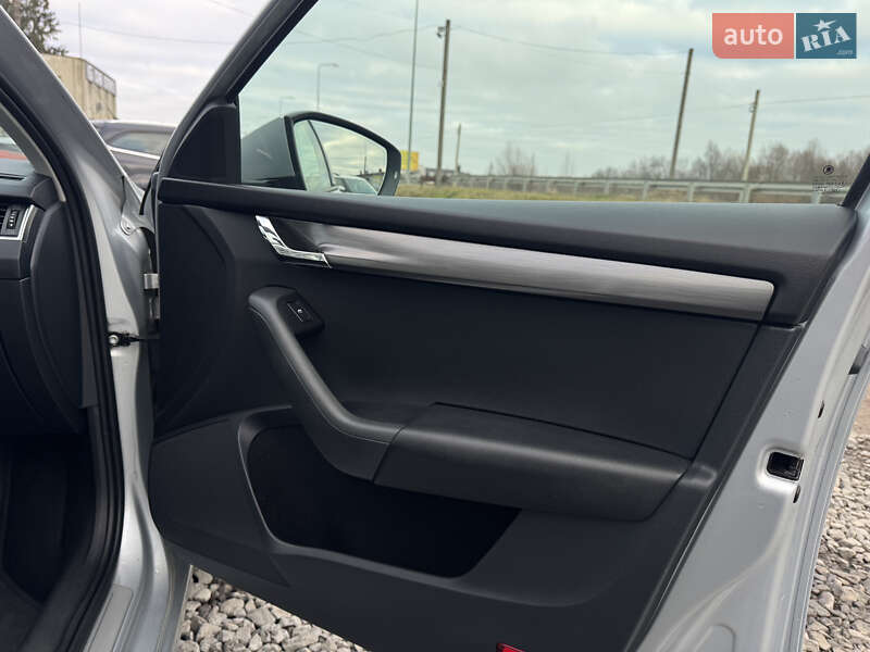 Универсал Skoda Octavia 2019 в Стрые