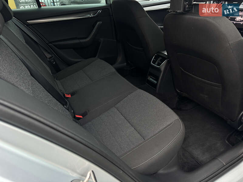 Универсал Skoda Octavia 2019 в Стрые