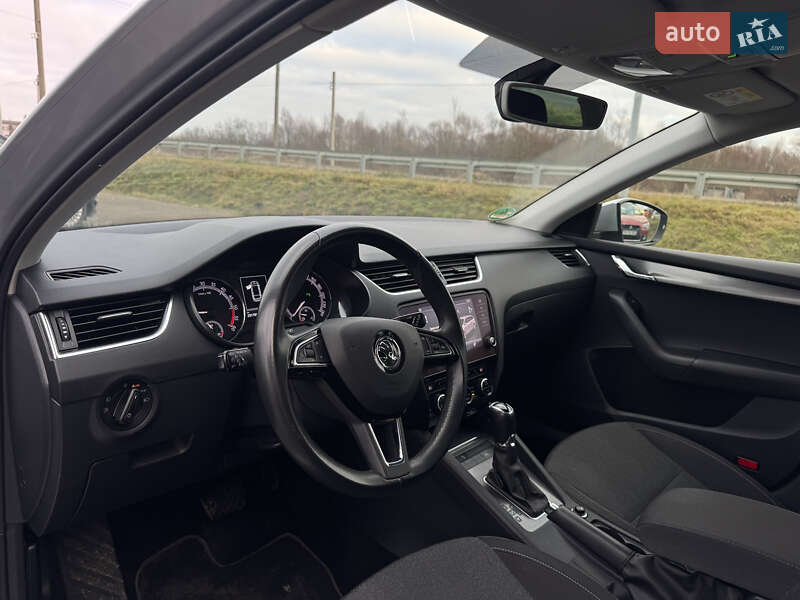 Универсал Skoda Octavia 2019 в Стрые