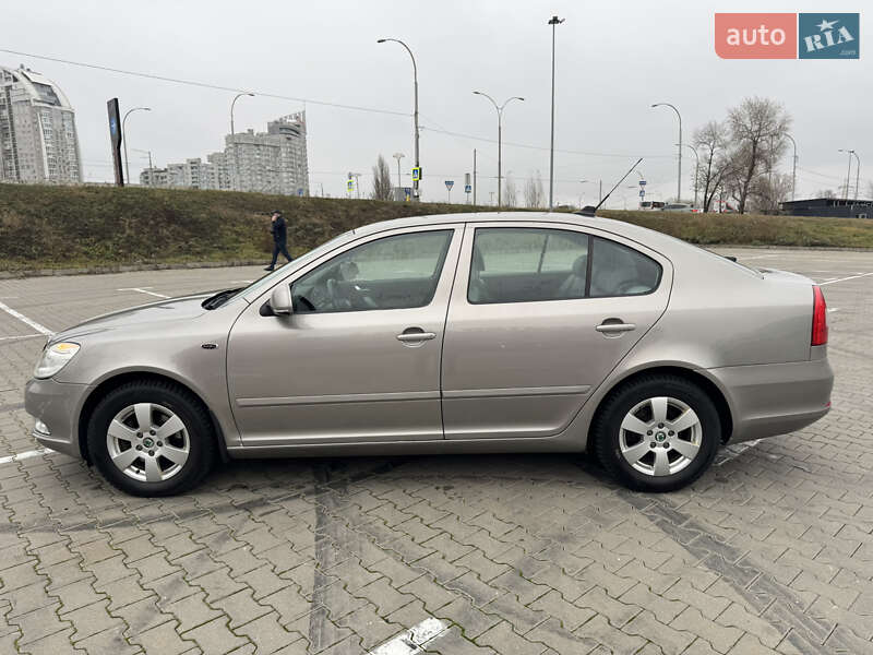 Ліфтбек Skoda Octavia 2010 в Києві