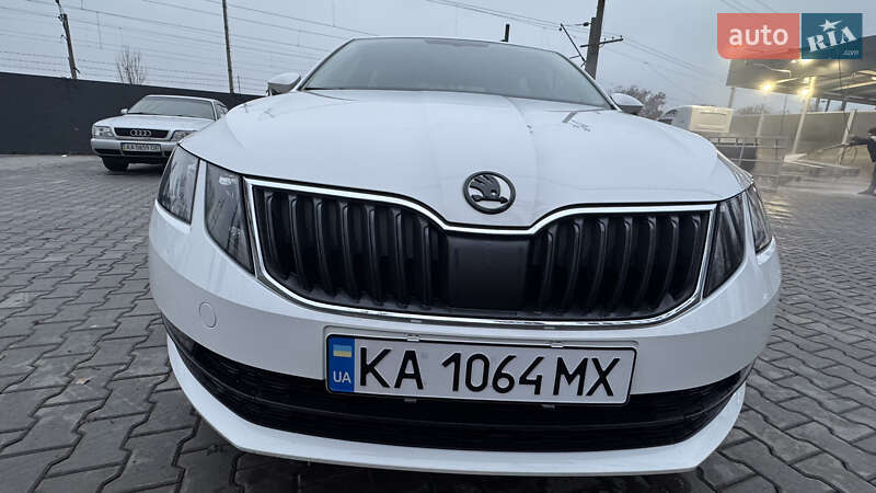 Универсал Skoda Octavia 2019 в Киеве