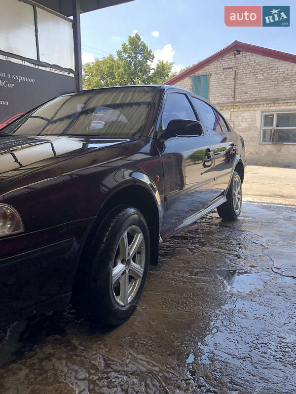 Лифтбек Skoda Octavia 2000 в Николаеве