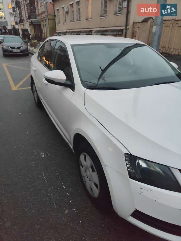 Лифтбек Skoda Octavia 2019 в Киеве