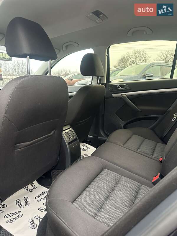 Лифтбек Skoda Octavia 2011 в Смеле