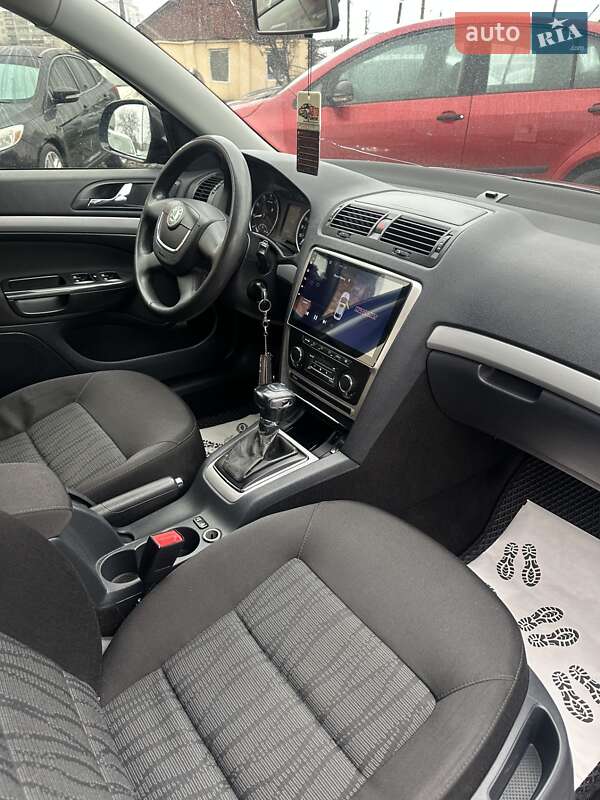 Лифтбек Skoda Octavia 2011 в Смеле