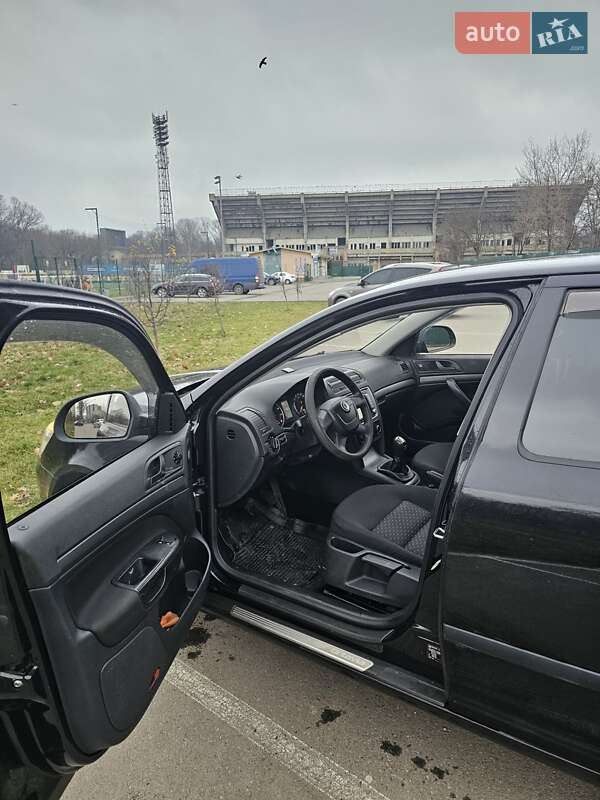 Лифтбек Skoda Octavia 2011 в Ивано-Франковске фото 8 Лифтбек Skoda Octavia 2011 в Ивано-Франковске
