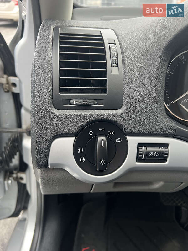 Универсал Skoda Octavia 2010 в Луцке