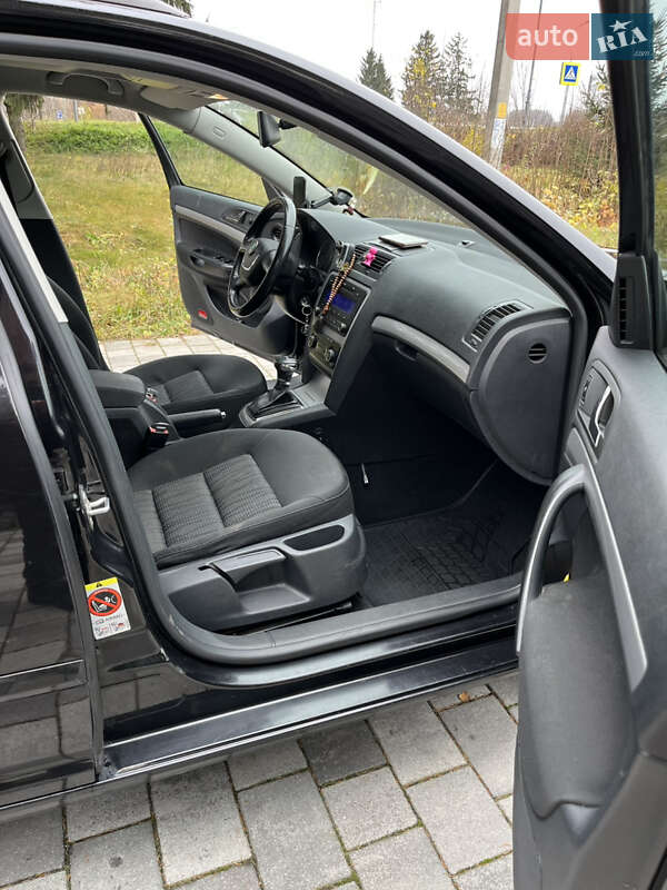 Универсал Skoda Octavia 2010 в Староконстантинове