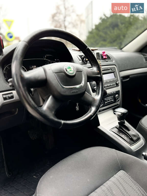 Универсал Skoda Octavia 2010 в Староконстантинове