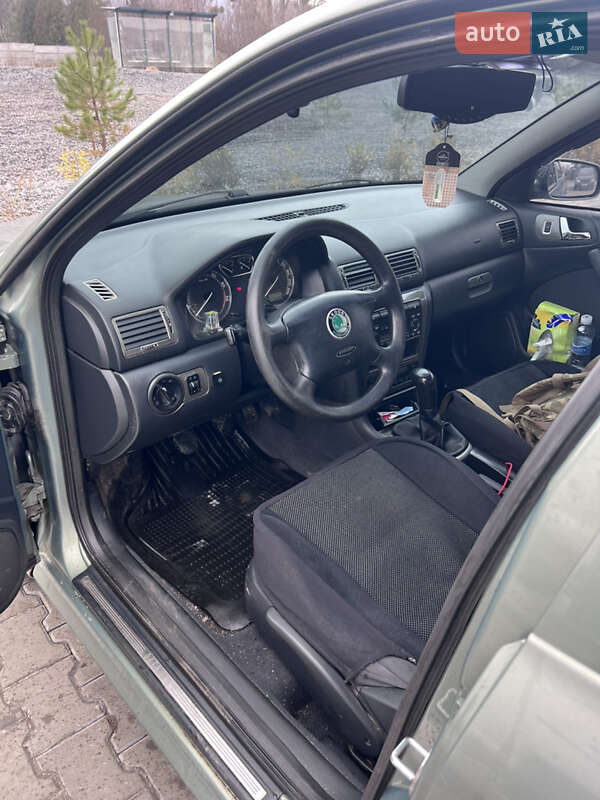 Лифтбек Skoda Octavia 2002 в Золочеве