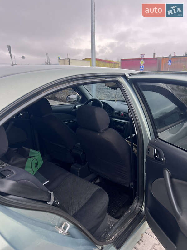 Лифтбек Skoda Octavia 2002 в Золочеве