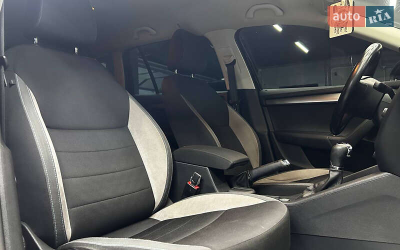 Універсал Skoda Octavia 2016 в Чернівцях