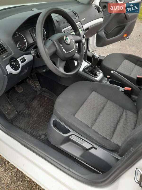 Лифтбек Skoda Octavia 2011 в Кропивницком