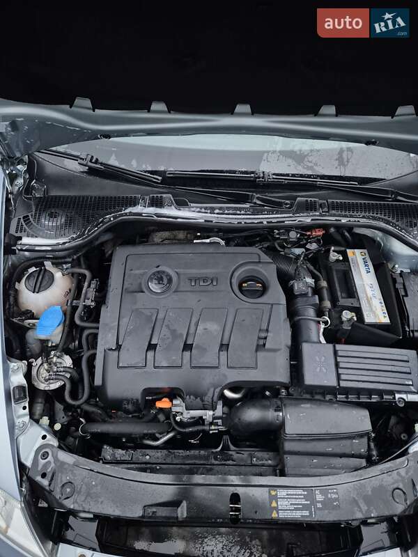 Универсал Skoda Octavia 2010 в Киверцах