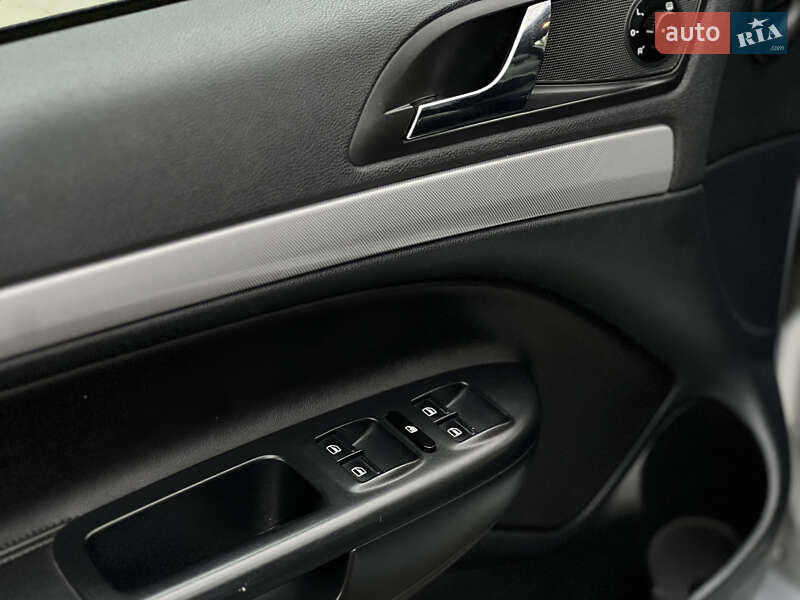 Универсал Skoda Octavia 2011 в Луцке