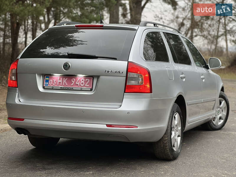 Універсал Skoda Octavia 2010 в Демидівці