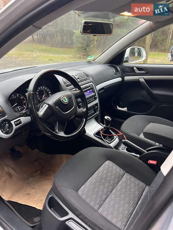 Універсал Skoda Octavia 2010 в Демидівці