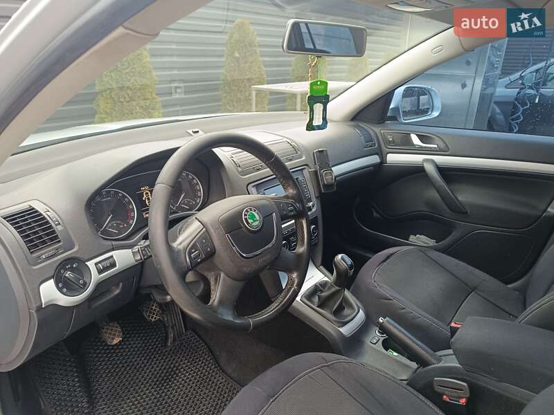 Універсал Skoda Octavia 2011 в Івано-Франківську