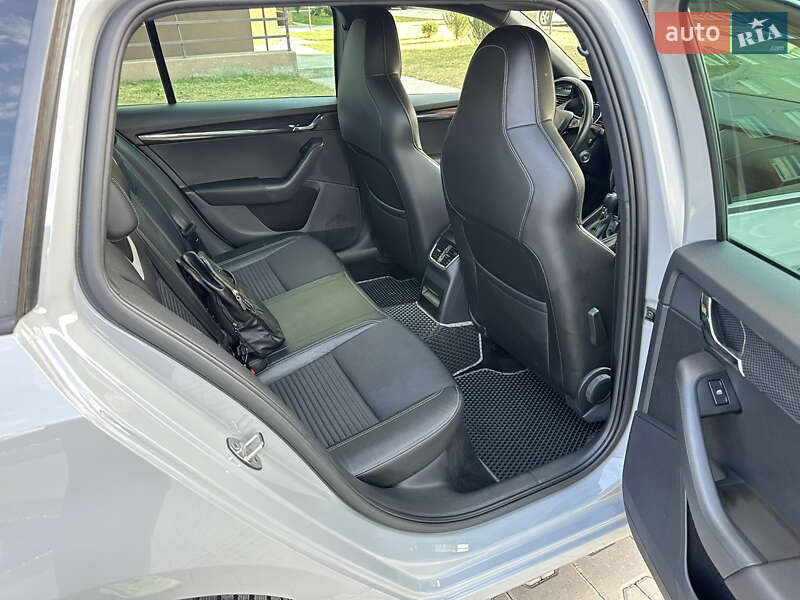 Универсал Skoda Octavia 2016 в Хмельницком