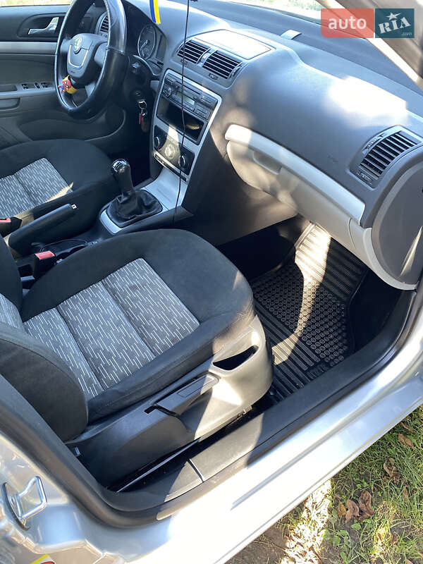 Лифтбек Skoda Octavia 2010 в Каменец-Подольском фото 20 Лифтбек Skoda Octavia 2010 в Каменец-Подольском