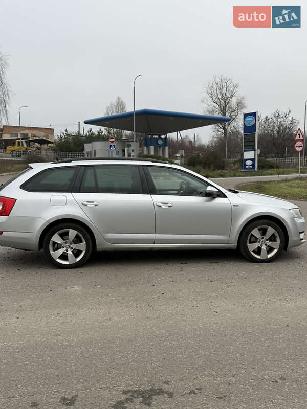 Универсал Skoda Octavia 2014 в Великой Багачке